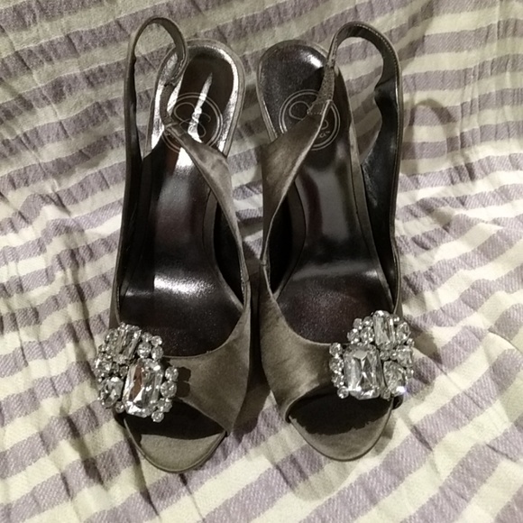 Jessica Simpson Hardy 2 grey satin pump - Picture 4 of 5